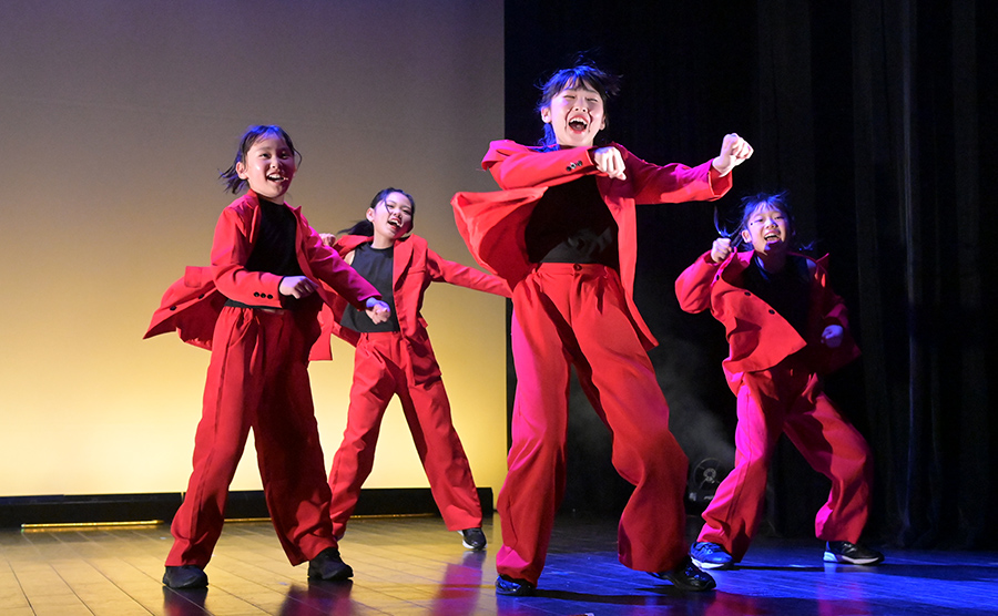 ダンス教室でレッスン中の様子